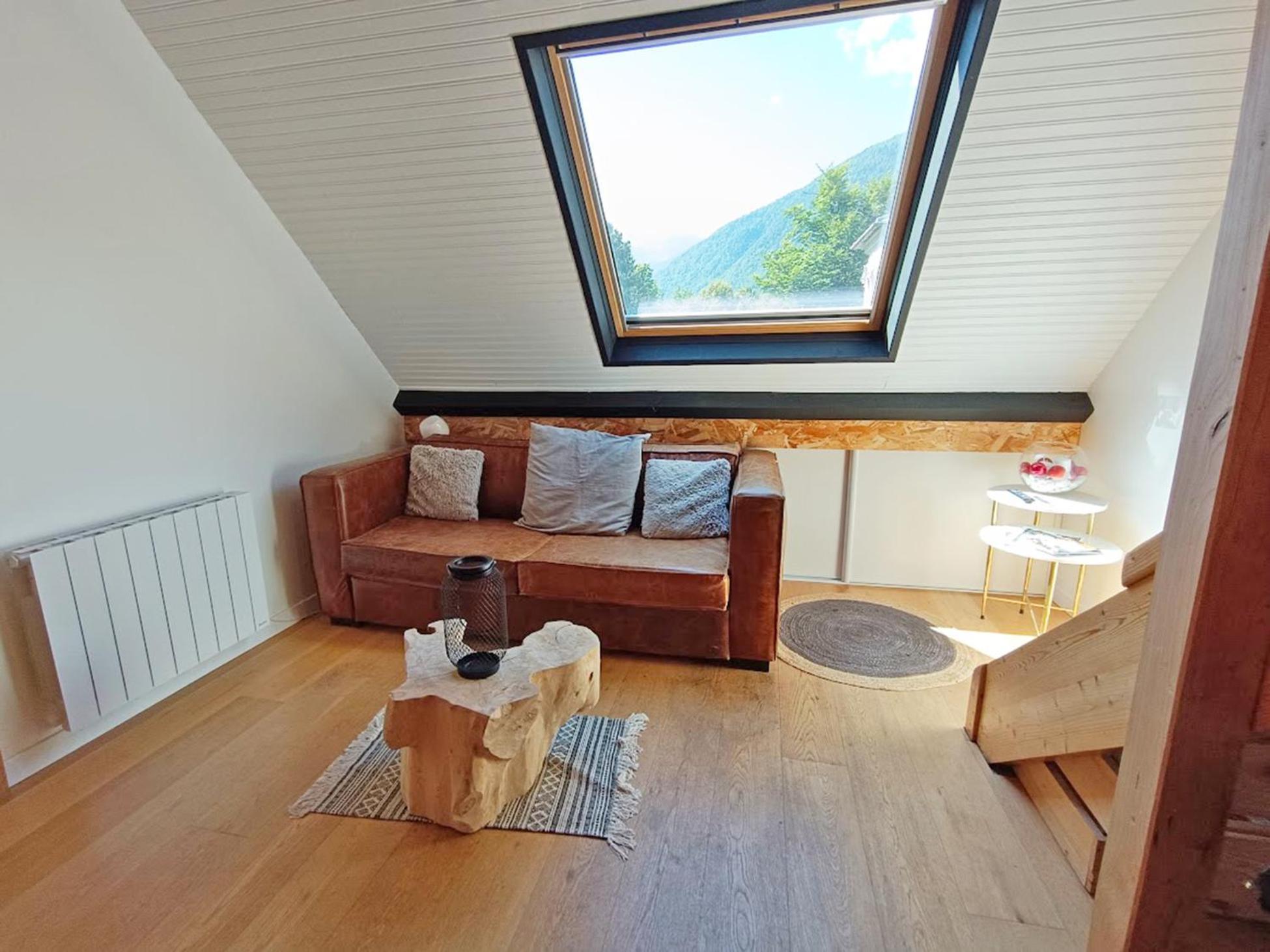 Le Nid De Juliette, T3 Duplex, Parking, Cave Lägenhet Bagnères-de-Luchon Exteriör bild