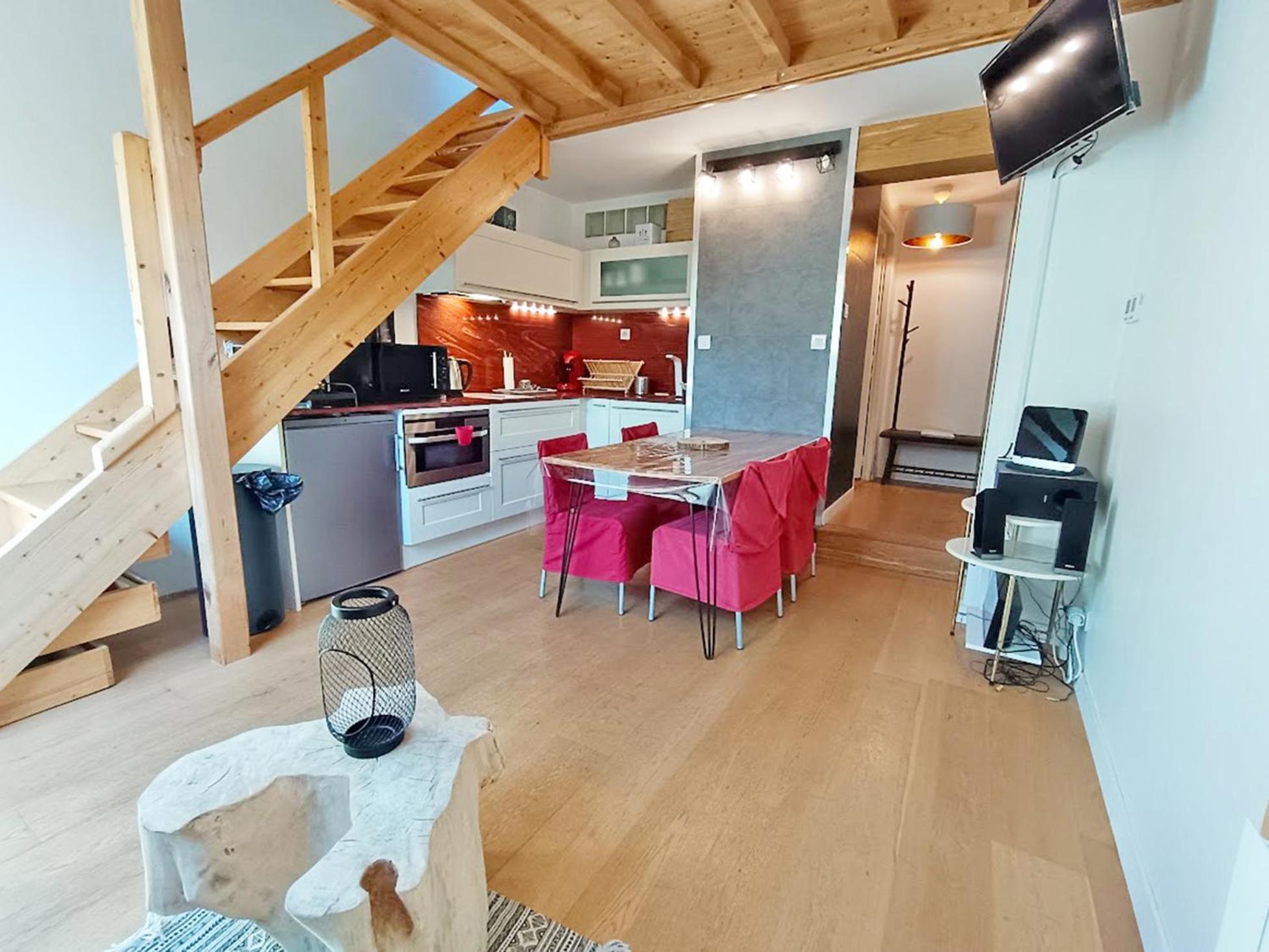 Le Nid De Juliette, T3 Duplex, Parking, Cave Lägenhet Bagnères-de-Luchon Exteriör bild